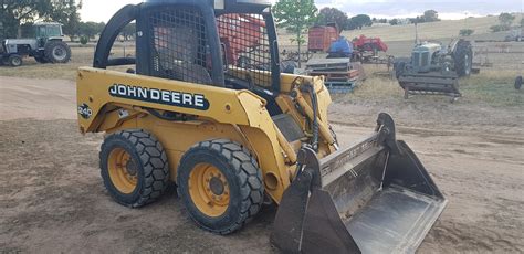 john deere 240 skid steer hydraulic oil type|john deere 240 loader specifications.